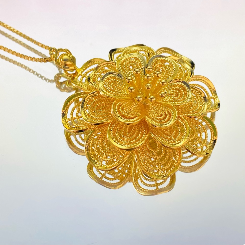 Large Rose Charm Necklace